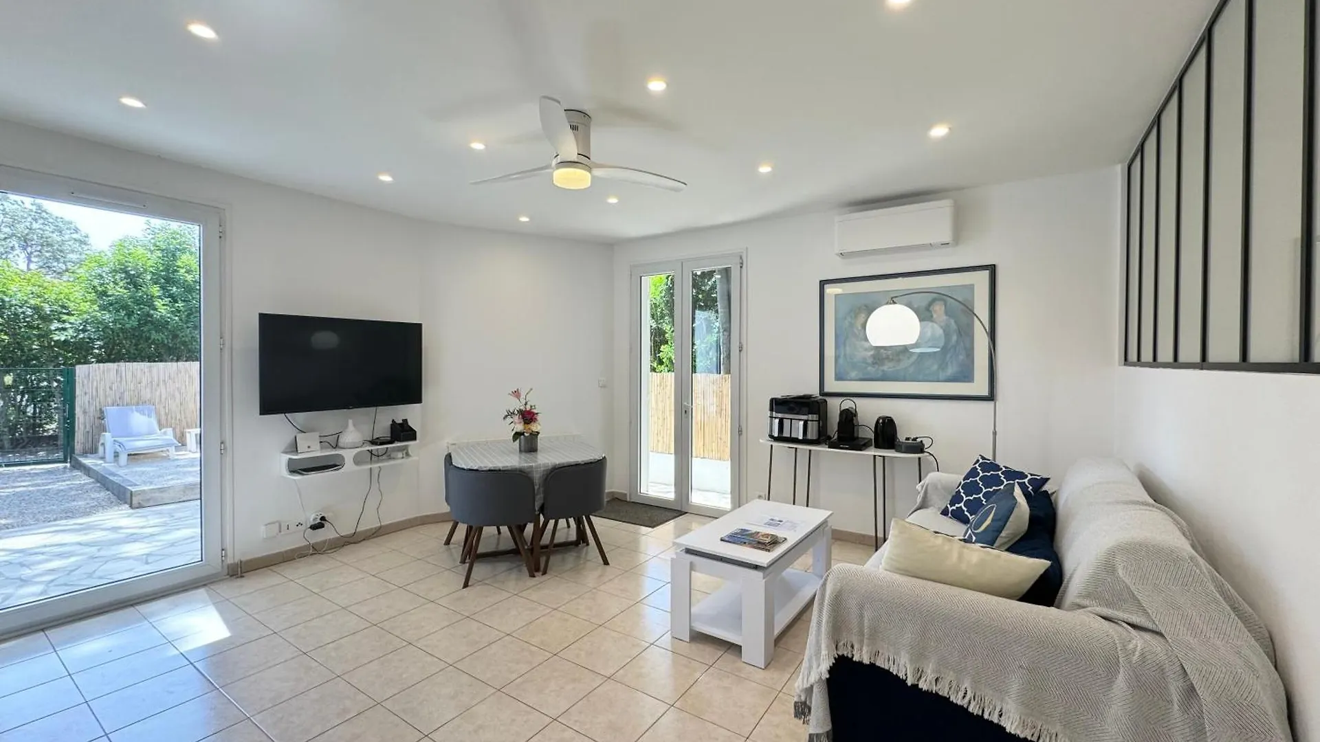 Appartement 1Ch Avec Terrasse Et Jardinet A 400M De La Plage Cavalaire-sur-Mer Apartment